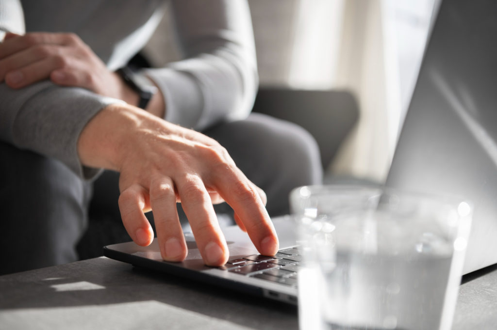 que pasa si ingreso dinero en una cuenta embargada